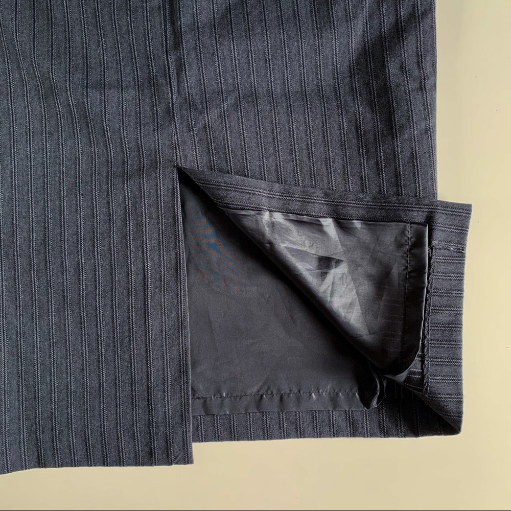 🎁 Dynamite pinstripe skirt with back slit - Picture 8 of 13